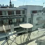 Deluxe Tower Bridge Apartment