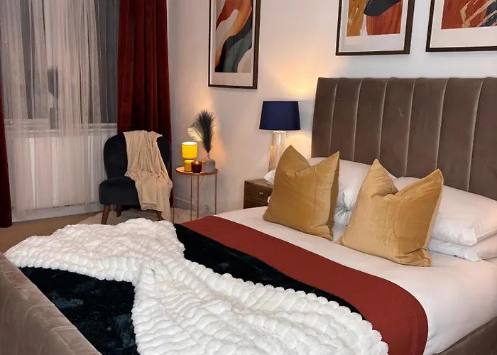 Deluxe Tower Bridge Apartment